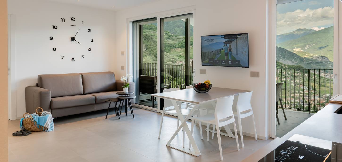 Dream View Apartment Deva a Riva del Garda, appartamento di design con vista panoramica